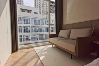Beautiful 1Bedroom service apt+oven+Heating+central AC@L13/14 Wuning Listing on SmartShanghai housing